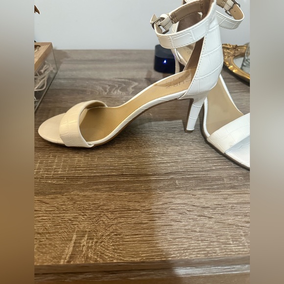 Naturalizer Womens Sandal - Picture 2 of 5